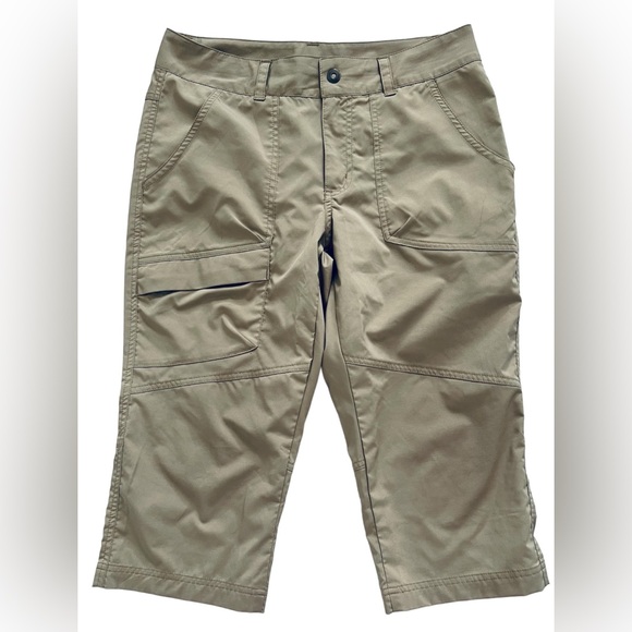 Columbia Pants Womens 8 Khaki Capri Omni Shield Advanced Repellency Outdoor - Picture 1 of 4